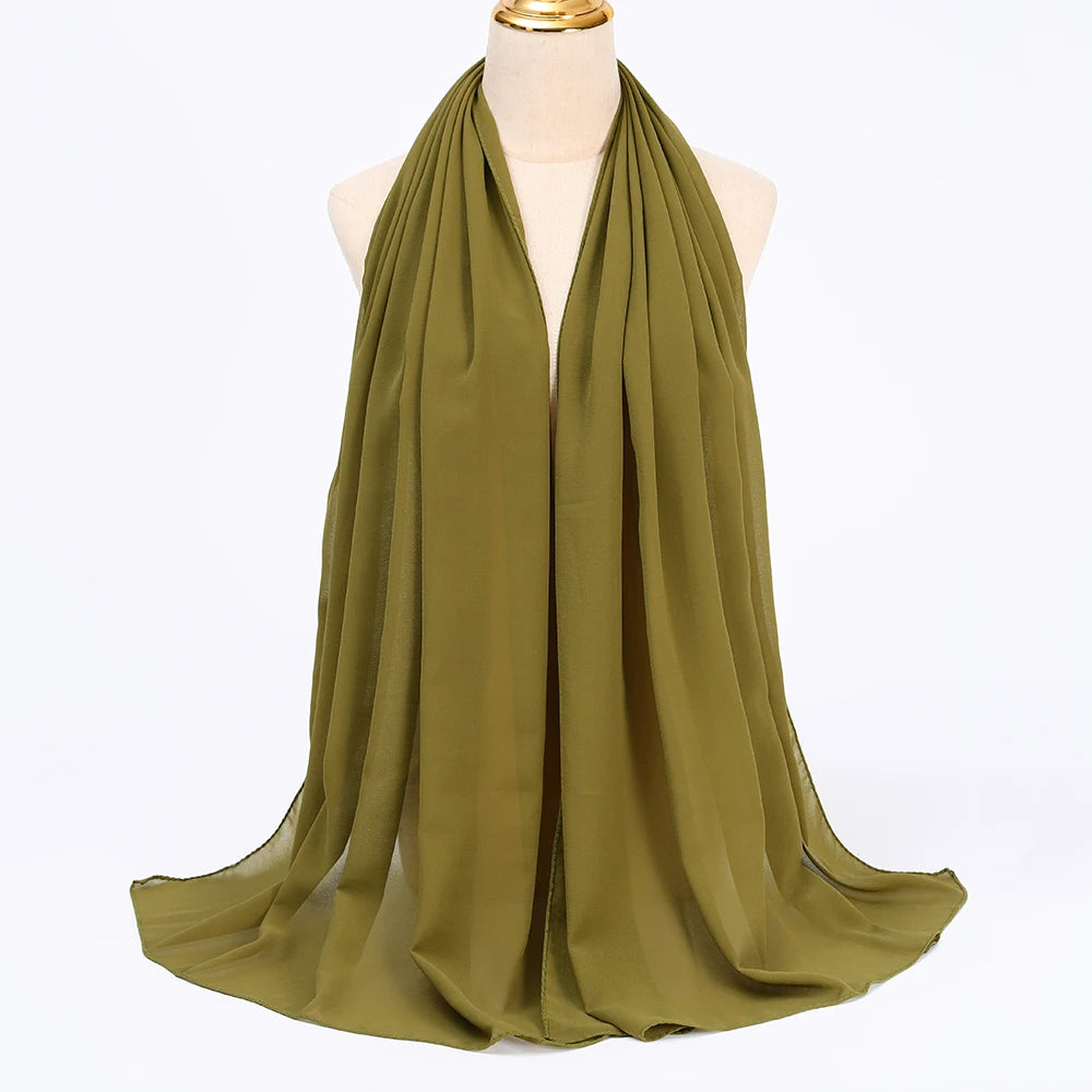 Long solid-color chiffon hijab — lightweight and elegant.