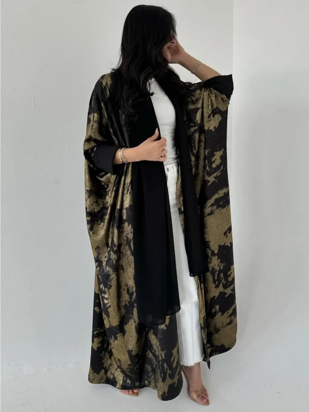 Printed long abaya/kaftan — elegant Ramadan & Eid wear.