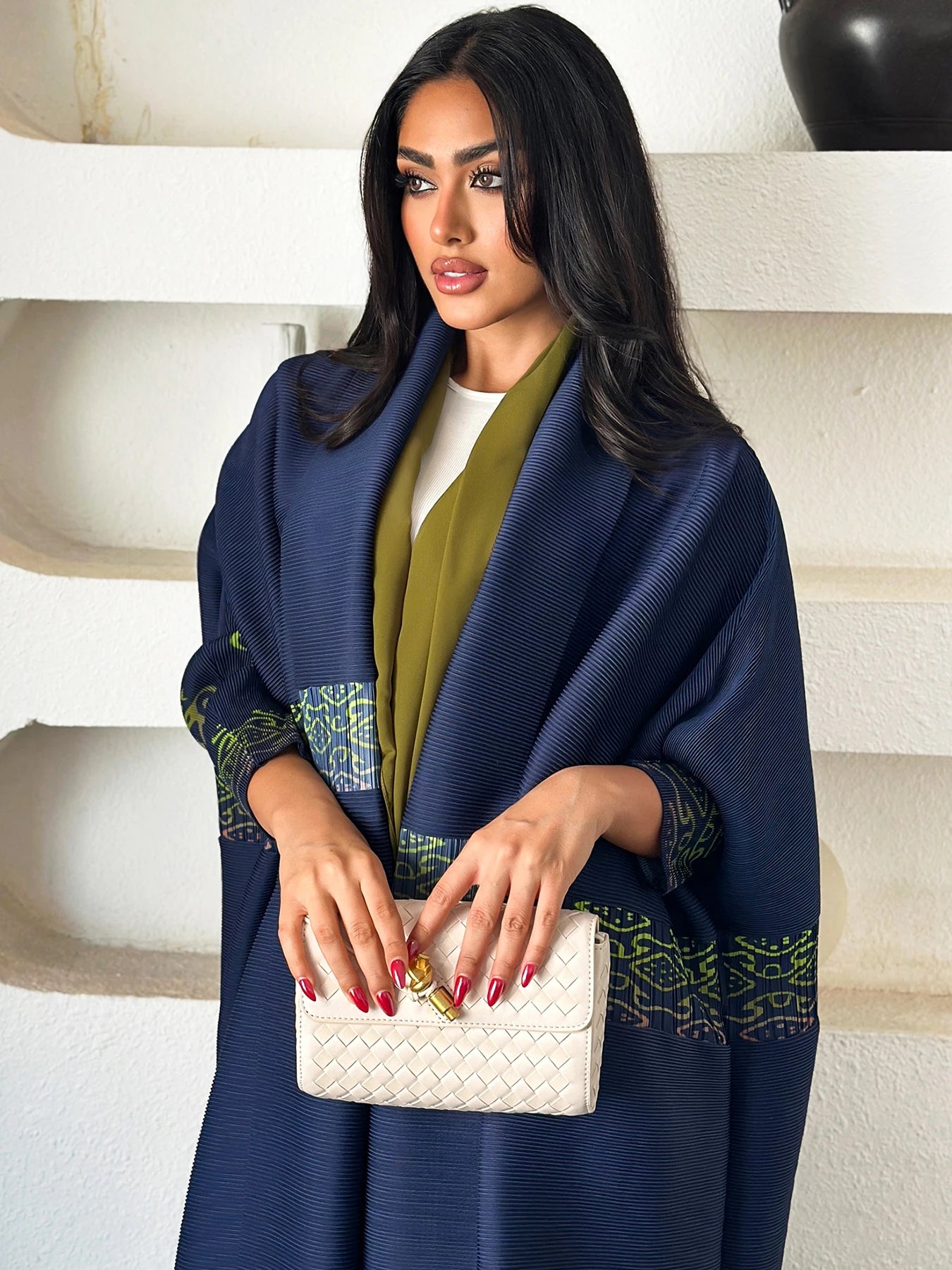 Luxury Pleated Eid Abaya for Women – Dubai Style with Belt